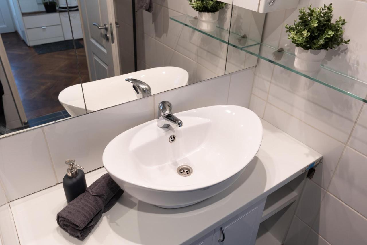 בודפשט Bright & Shine Apartment מראה חיצוני תמונה